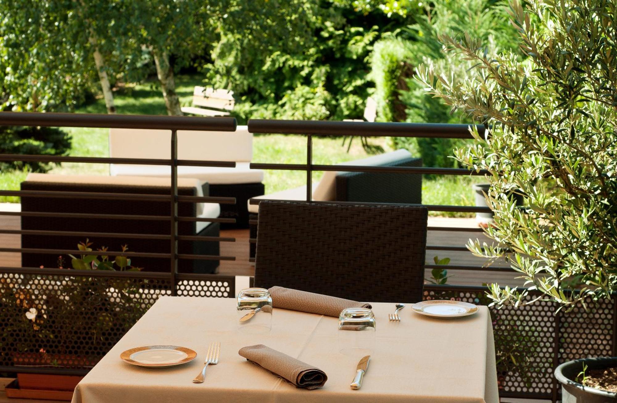 Logis Hotel Le Parc & Spa Saint-Hippolyte  Luaran gambar