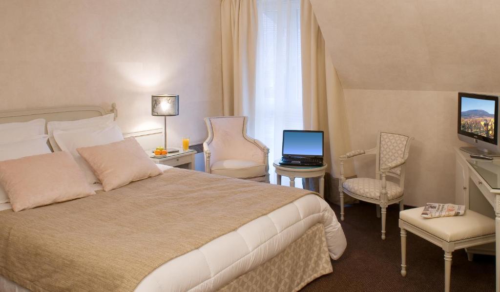 Logis Hotel Le Parc & Spa Saint-Hippolyte  Bilik gambar