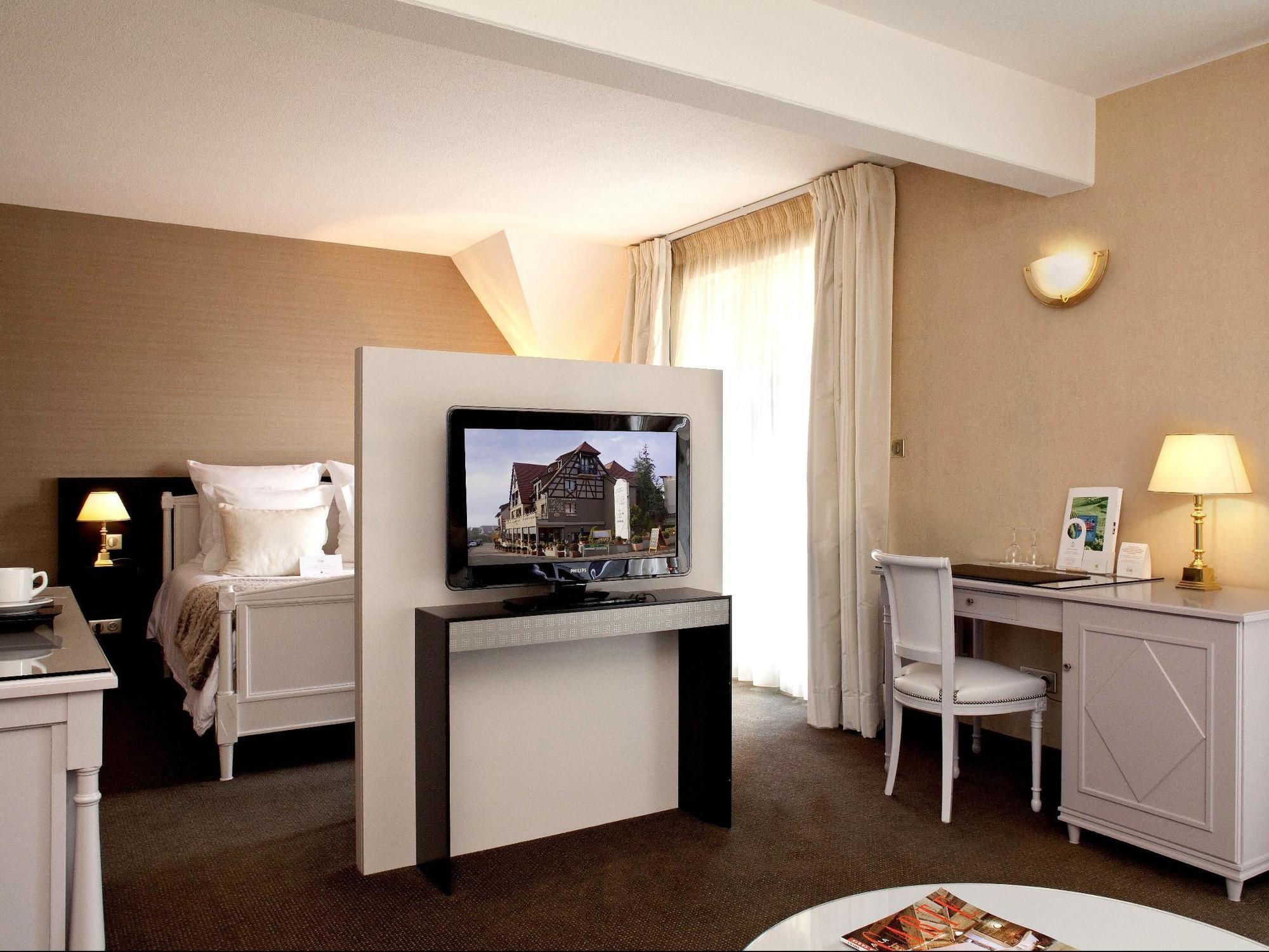 Logis Hotel Le Parc & Spa Saint-Hippolyte  Luaran gambar